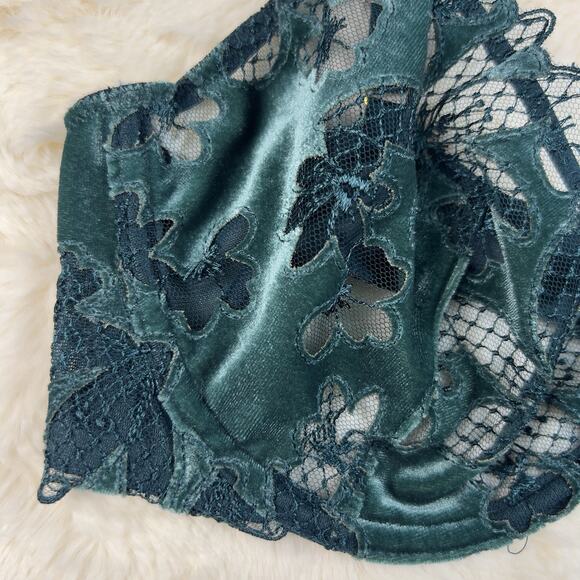 Victoria's Secret Very Sexy Low Cut Demi Bra Velvet Green Lace Underwire 34DD - Picture 8 of 10